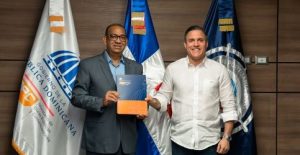 MOPC y Apordom firman acuerdo para obras Puerto de Manzanillo