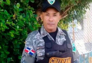 Policía persigue asesinos alférez de la Armada en La Ciénaga