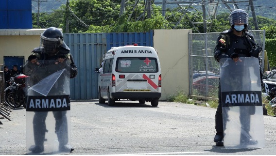 Nuevos enfrentamientos en cárcel de Ecuador deja unos 58 fallecidos imagen