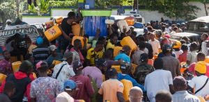 HAITI: Gasolineras colapsadas tras terminar tregua de pandillas