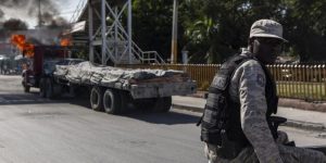 HAITI: Bandas secuestran cuatro transportistas, saquean hospital