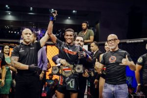 Venezolano Sojo retuvo el título MMA ante el dominicano Marte