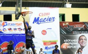 Clubes San Sebastián y La Cancha clasifican en Baloncesto de Moca