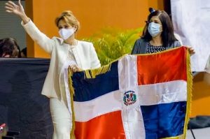 Soraya Aquino representa RD en Cumbre Mundial de Mujeres PR