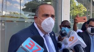 El senador Victoria Yeb continuó vendiendo al Estado tras asumir