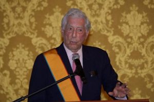 FRANCIA: Vargas Llosa, elegido miembro en Academia Lengua