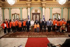 Presidente de la R.Dominicana recibe campeón del fútbol local