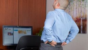 La importancia de realizar estiramientos en un día de trabajo