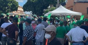 Fuerza del Pueblo inscribe nuevos miembros y moviliza a cientos