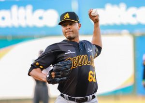 El béisbol dominicano ayuda José Quintana volver a Grandes Ligas