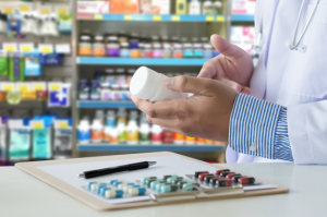 Unión de Farmacias denuncia ARS incumplen disposición SISALRIL