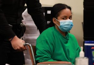 NJ: Acusan dominicana por muerte de hijo y sobrino durante un choque