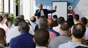 Domínguez Brito rechaza que el sector eléctrico sea privatizado