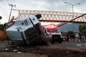 MEXICO: Buscan a dominicanos desaparecidos tras accidente trailer