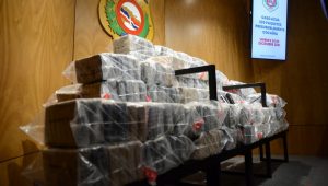 DNCD y la Armada ocupan 330 paquetes cocaína en costas Azua