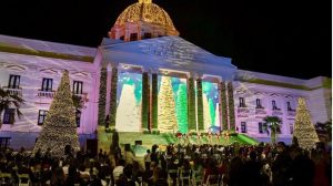 Palacio Nacional R. Dominicana enciende su árbol de Navidad