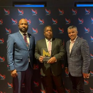 Tony Peña recibe premio «Mejor Político Latinoamericano 2021»