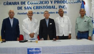 Presentan libro Memorias de San Cristóbal en un concurrido acto