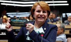 CC ve irregularidades del Fonper con fundación de Lucía Medina