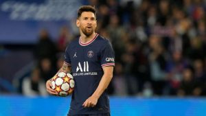 Leo Messi entre 4 jugadores del PSG que dan positivo COVID-19