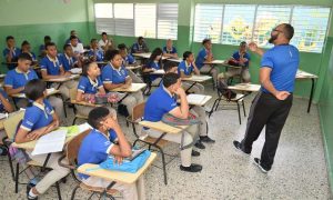 Reinicia hoy docencia presencial en escuelas públicas dominicanas