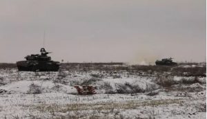 Rusia dice trasladará aviones y baterías antimisiles a Bielorrusia