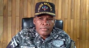 Policía suspende Coronel acusan de extraer arena en mina ilegal