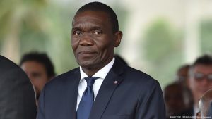 Presidente del Senado pide defender al Parlamento de Haití