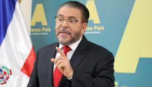 Moreno dice no puso “pistola” al PRM por candidatura en Congreso