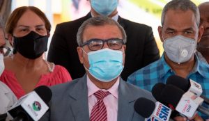 Colegio Médico pide al Gobierno consensuar medidas contra covid