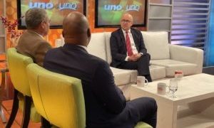 Domínguez Brito: “Mueren pacientes cáncer por descuido