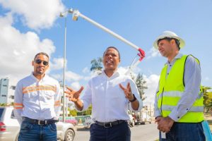 La Distribuidora Edesur inicia la iluminación autopista 30 de Mayo