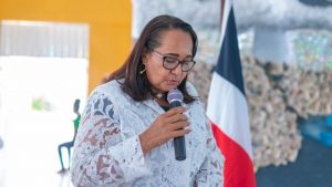 Gobernadora Hato Mayor busca cancelar personal y poner del PRM