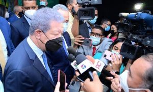 Leonel: «En vez de ser reformada, Constitución debe ser respetada»