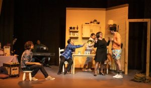Resaltan éxito del musical teatral «Mamá está más chiquita»