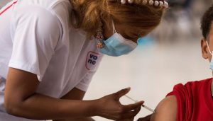 Dominicana comenzó a vacunar a los niños de entre 5 y 11 años