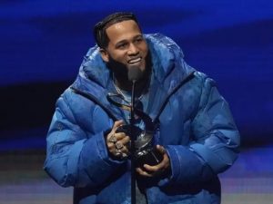 Romeo, El Alfa y DJ Adoni ganan Premios Lo Nuestro Música Latina