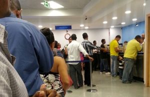 Bancos R. Dominicana ampliarán horario plazas y supermercados
