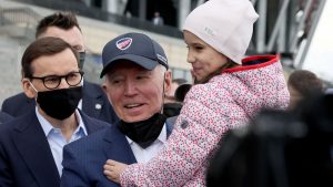 POLONIA: Biden llama «carnicero» a Putin tras visitar a refugiados