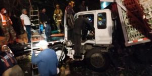 Tres personas muertas y al menos 10 heridas en autovía El Coral