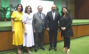 Valdez Albizu resalta rol del personal femenino BCRD