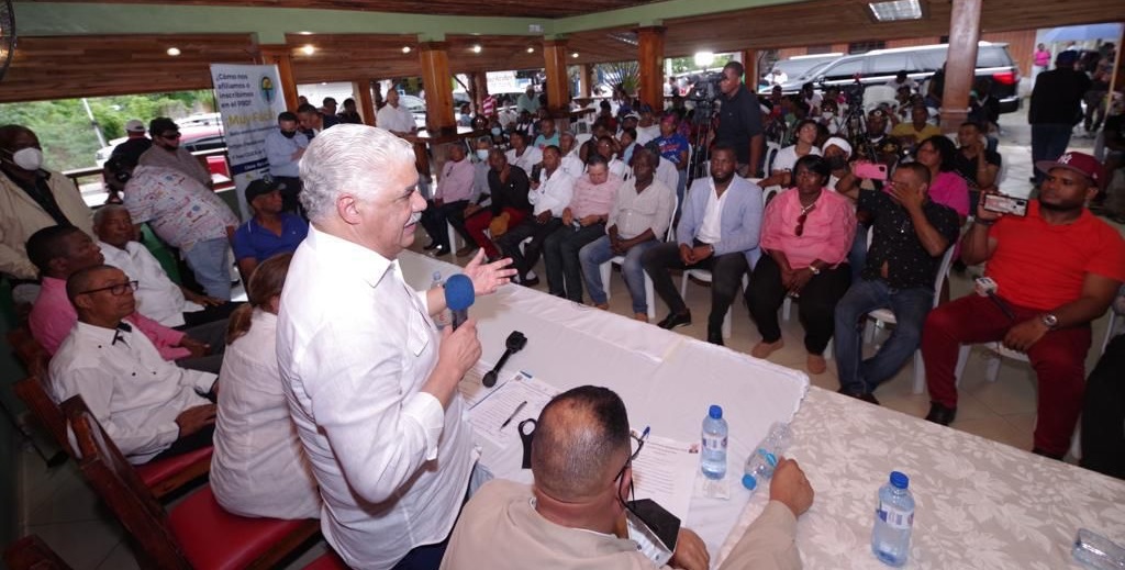 Miguel Vargas advierte «peligro» implica alto costo canasta familiar imagen