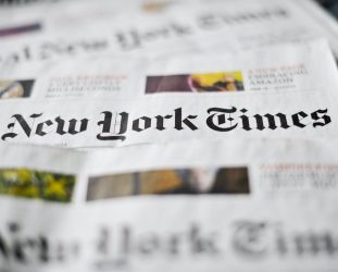 China critica al NY Times por divulgar “ideas separatistas”