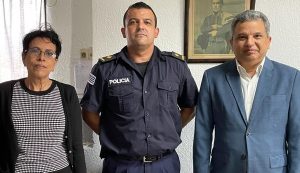 URUGUAY: Embajador dominicano visita compatriotas presos