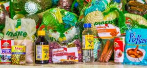 Decenas supermercados venderán este jueves los combos del INESPRE