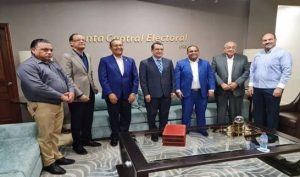 Marte busca JCE reconozca su partido Primero la Gente