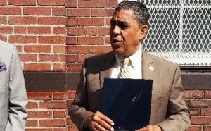 N. YORK: Congresista Espaillat elogia fortalecimiento correo