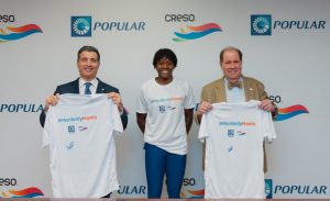 Banco Popular firma a medallista olímpica Marileidy Paulino