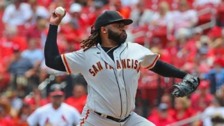 Dominicano Johnny Cueto vuelve a las Grandes Ligas con los Angels