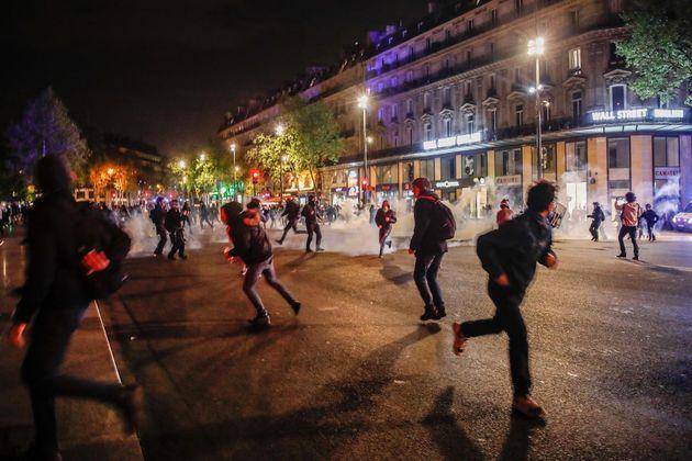 FRANCIA: Al menos dos muertos en manifestaciones contra Macron imagen
